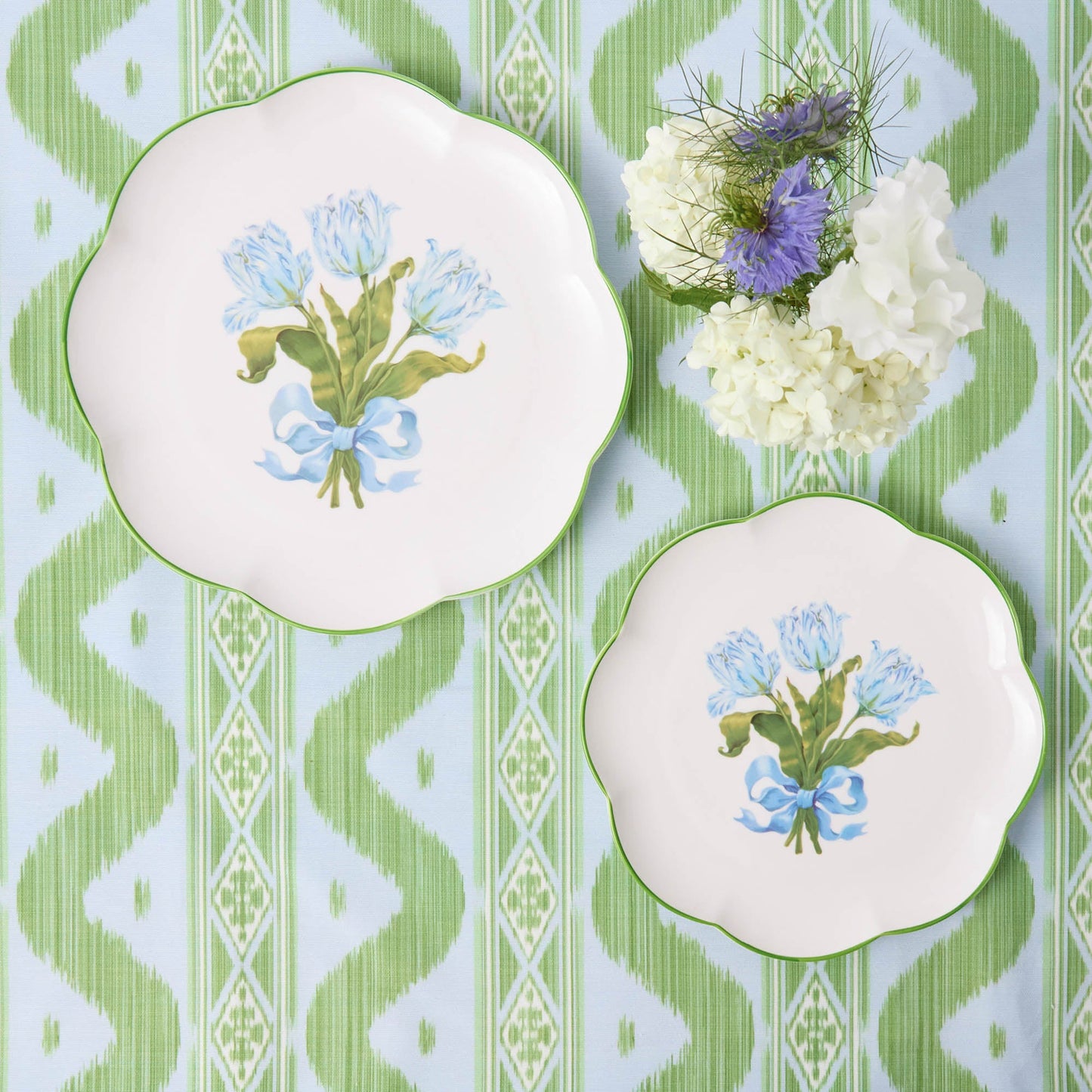 Blue Tulip Dinner Plates (Set of 4)