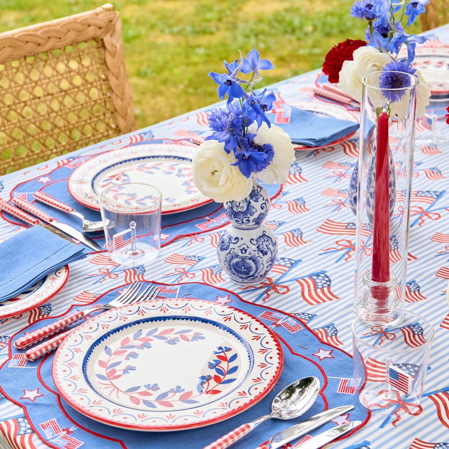 Blue & Red Josephine Dinner & Starter Plates (Set of 8)