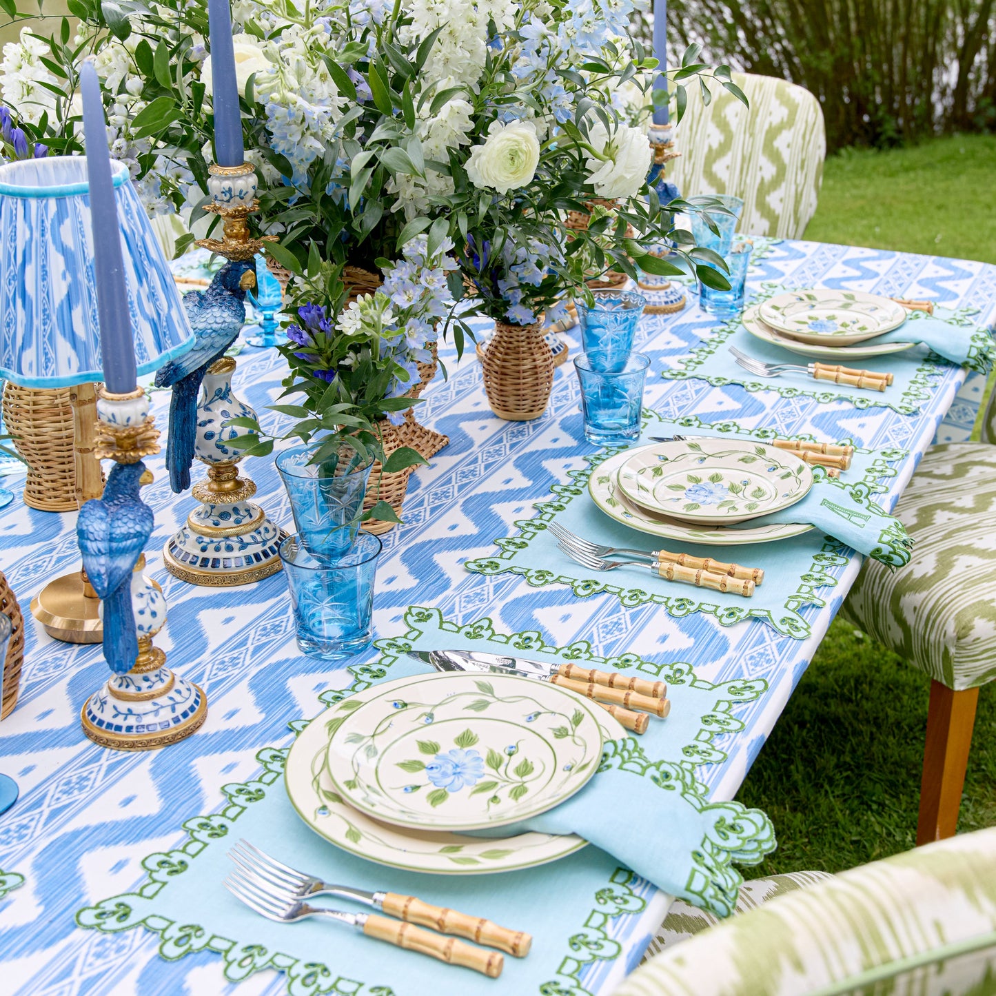 Blue Rose Bud Dinner Plates (Set of 4)