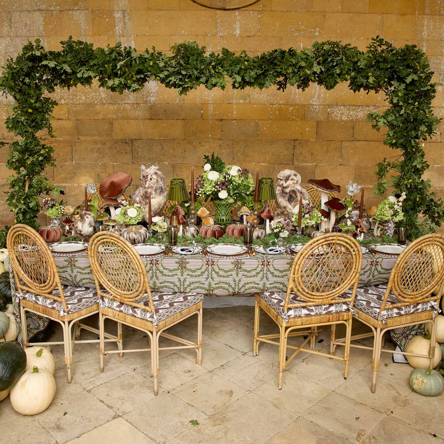 Acorn Garland Starter Plate (Set of 4)