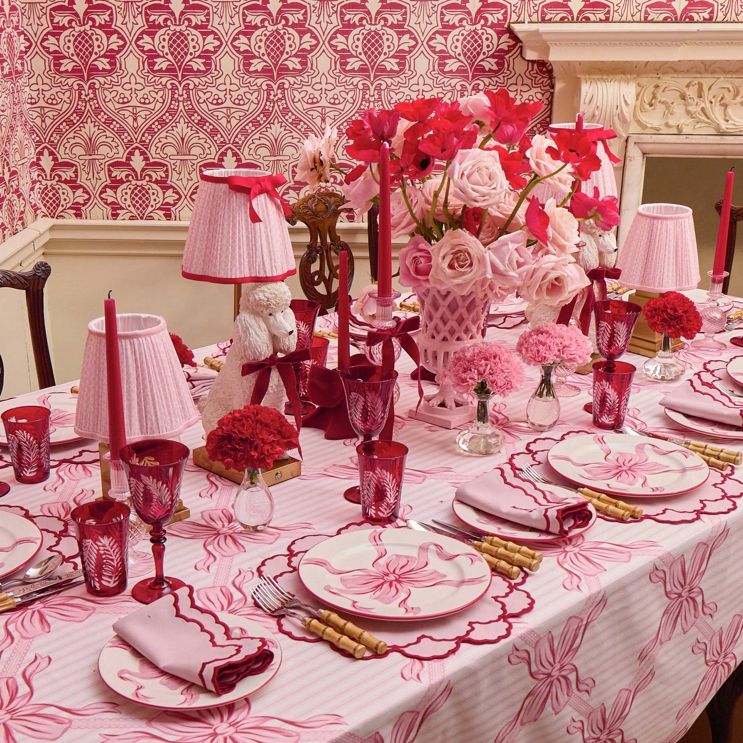 Pink & Red Lily Napkins (Set of 4)