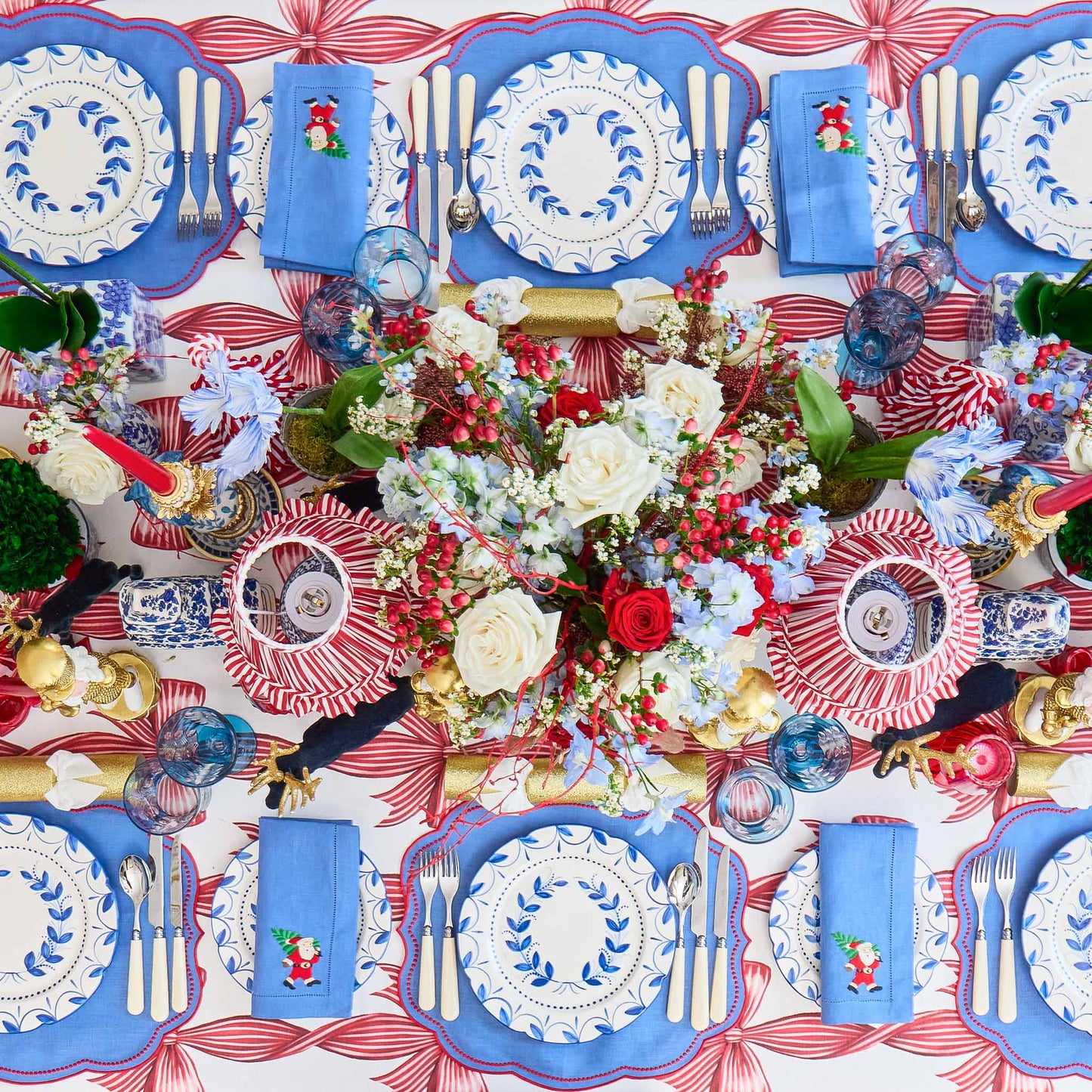 Elizabeth Blue Garland Dinner & Starter Plates (Set of 8)
