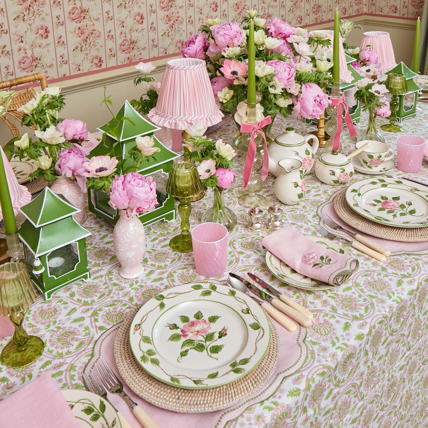 Rose Bud Dinner Plates (Set of 4)