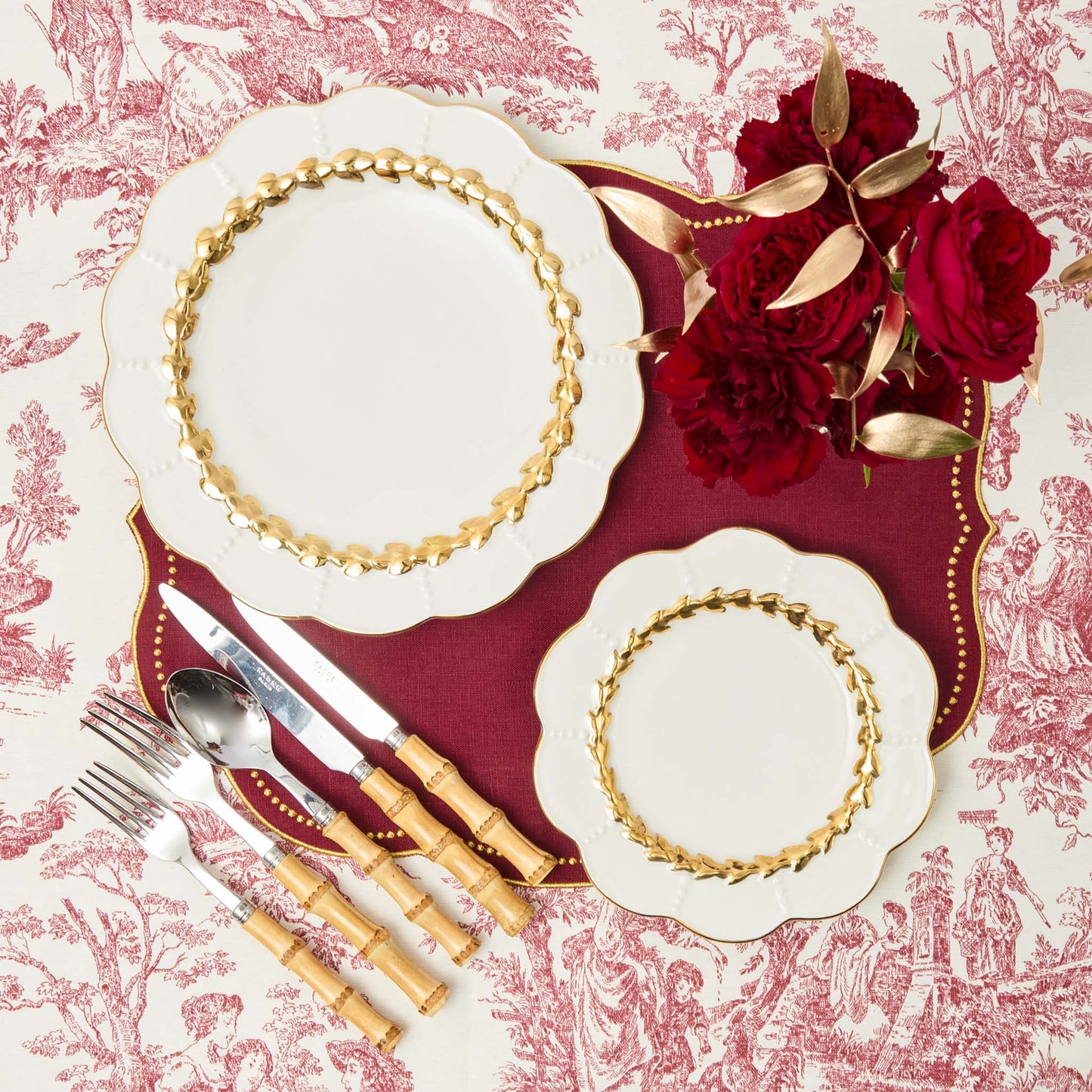 Gold Laurel Dinner Plate