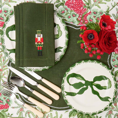 Marilyn Forest Green Bow Starter Plates (Set of 4)